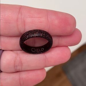 Qalo women’s ring